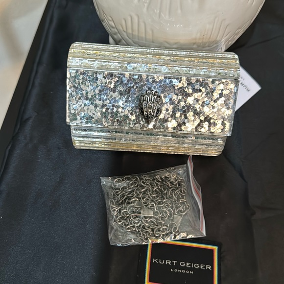 Kurt Geiger Handbags - - Kurt Geiger Mini Party Eagle Clutch
Kurt Geiger London